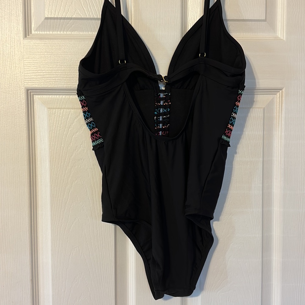 Apt 9, Black & Multi-Colored, Large, Like New. - image 4